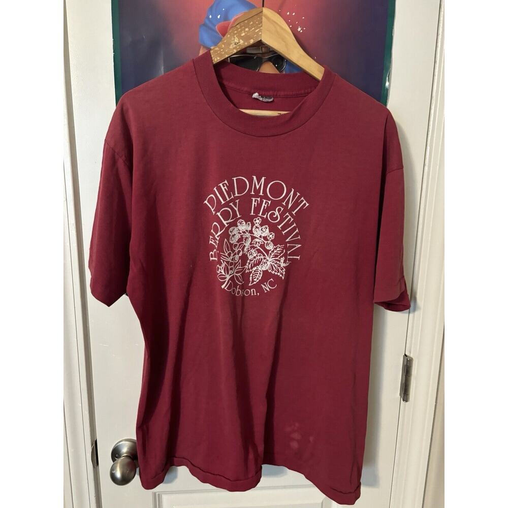 Vintage Piedmont berry festival faded red distressed single T-shirt Size XL